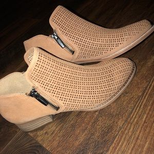 Vince Camuto Women's Canilla Ankle Booties